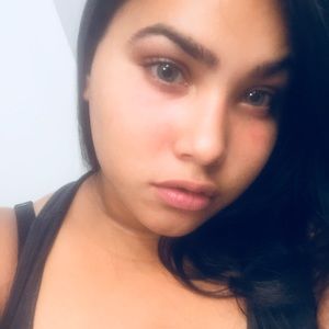 Meet your Posher, Esmeralda